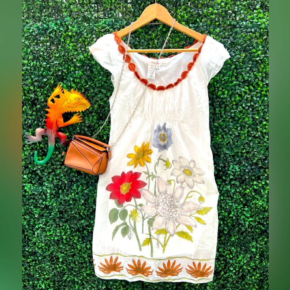 Sunshine vibes in a dress!